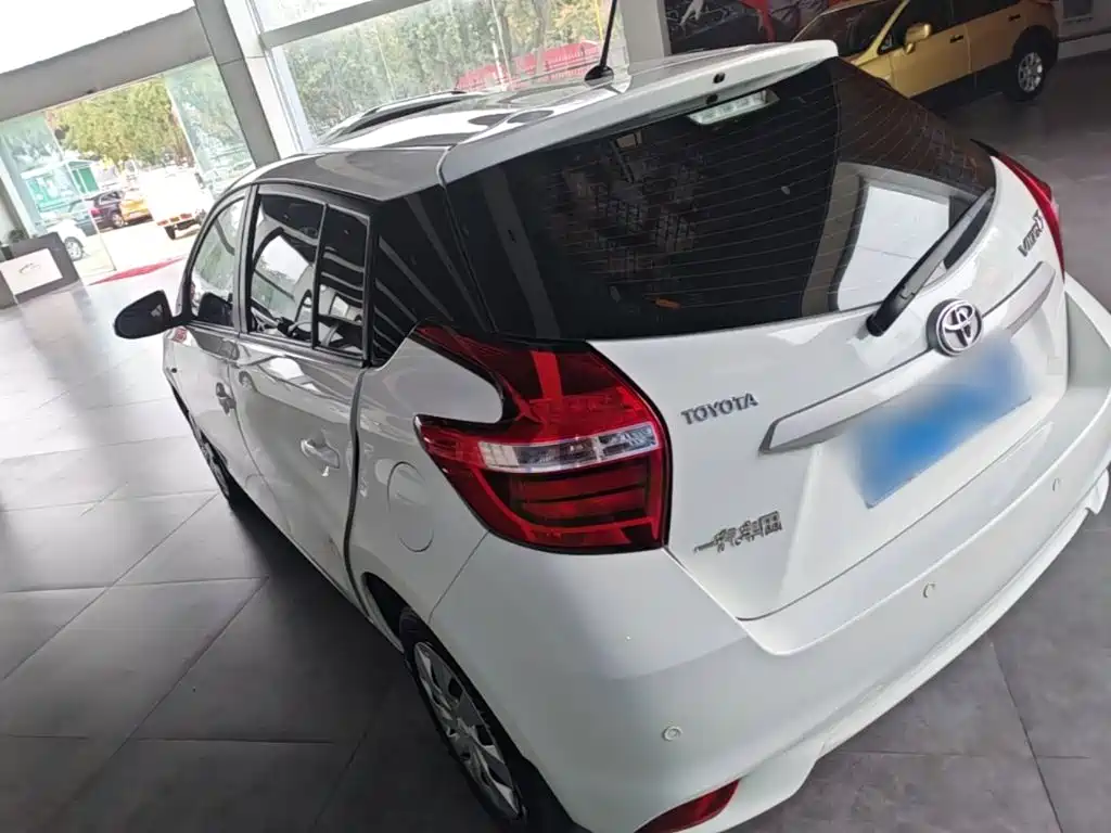 Toyota Vios FS — миниатюра 5
