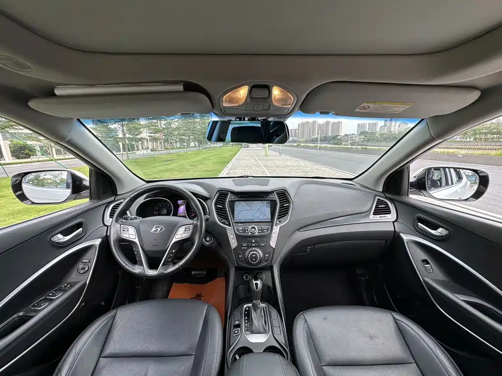 Hyundai Santa Fe — миниатюра 9