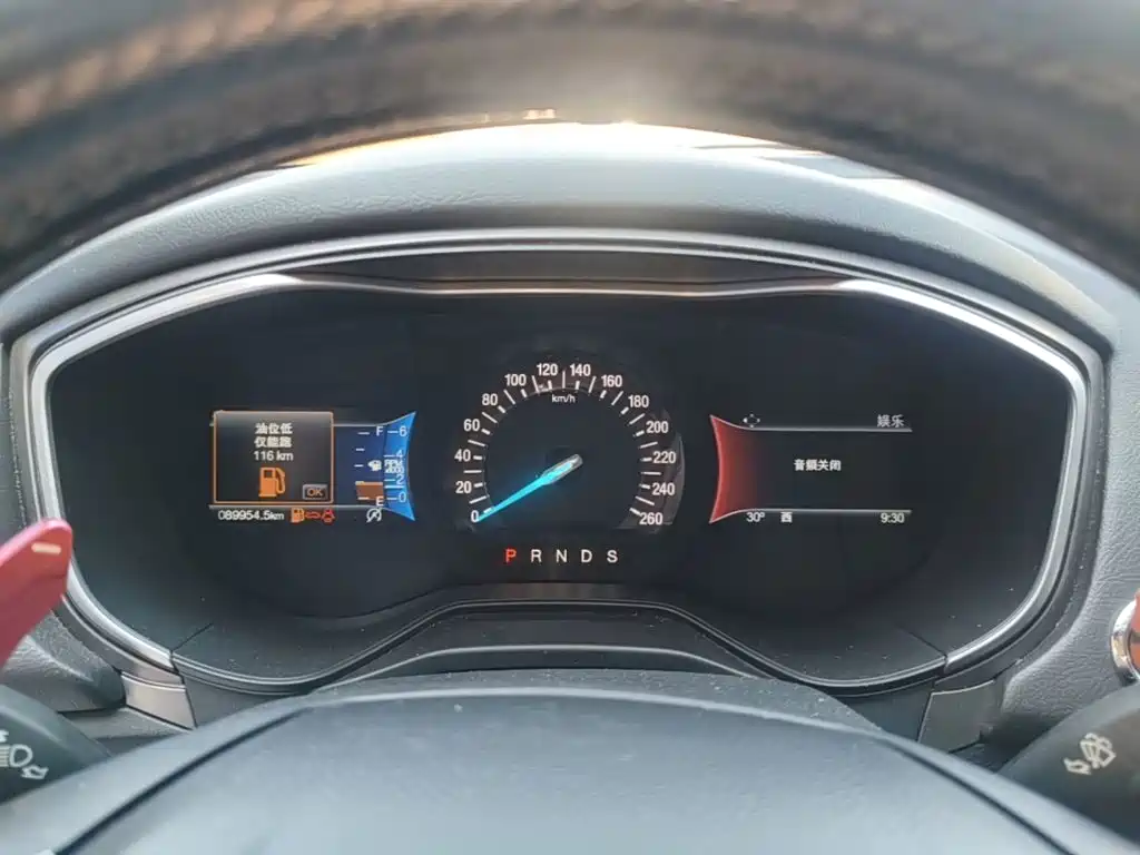 Ford Mondeo — миниатюра 12