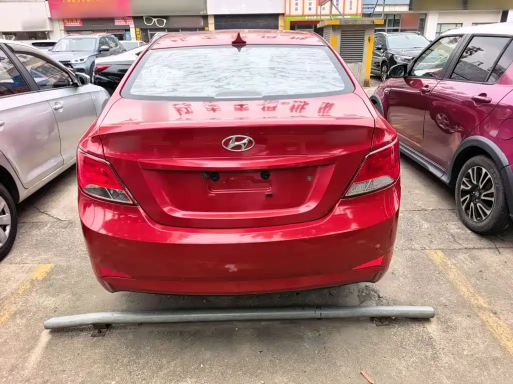 Hyundai Verna — миниатюра 6