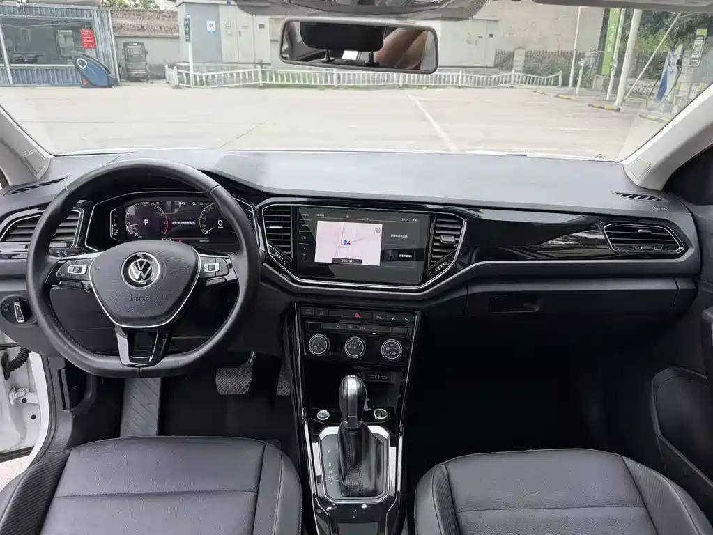 Volkswagen T-Roc 2022 280TSI DSG PLUS