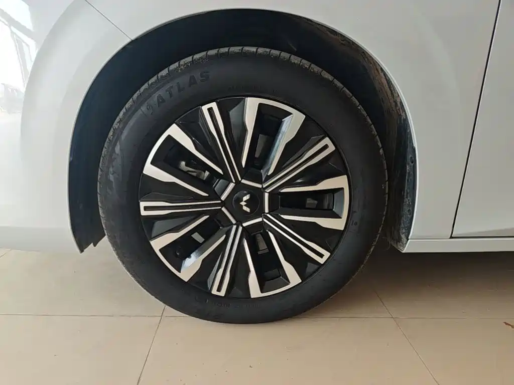 Wuling Xingguang 730 New Energy — миниатюра 23