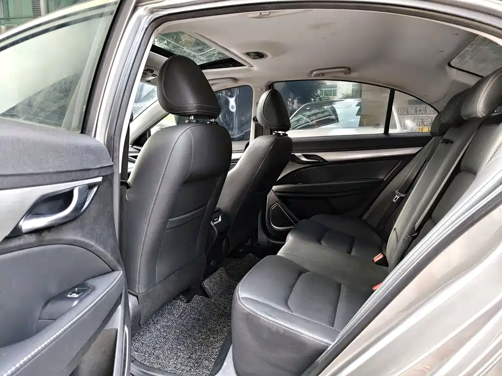 Geely Emgrand - фото 7