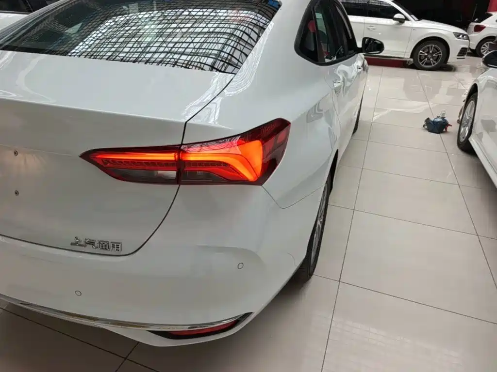 Buick Verano — миниатюра 8