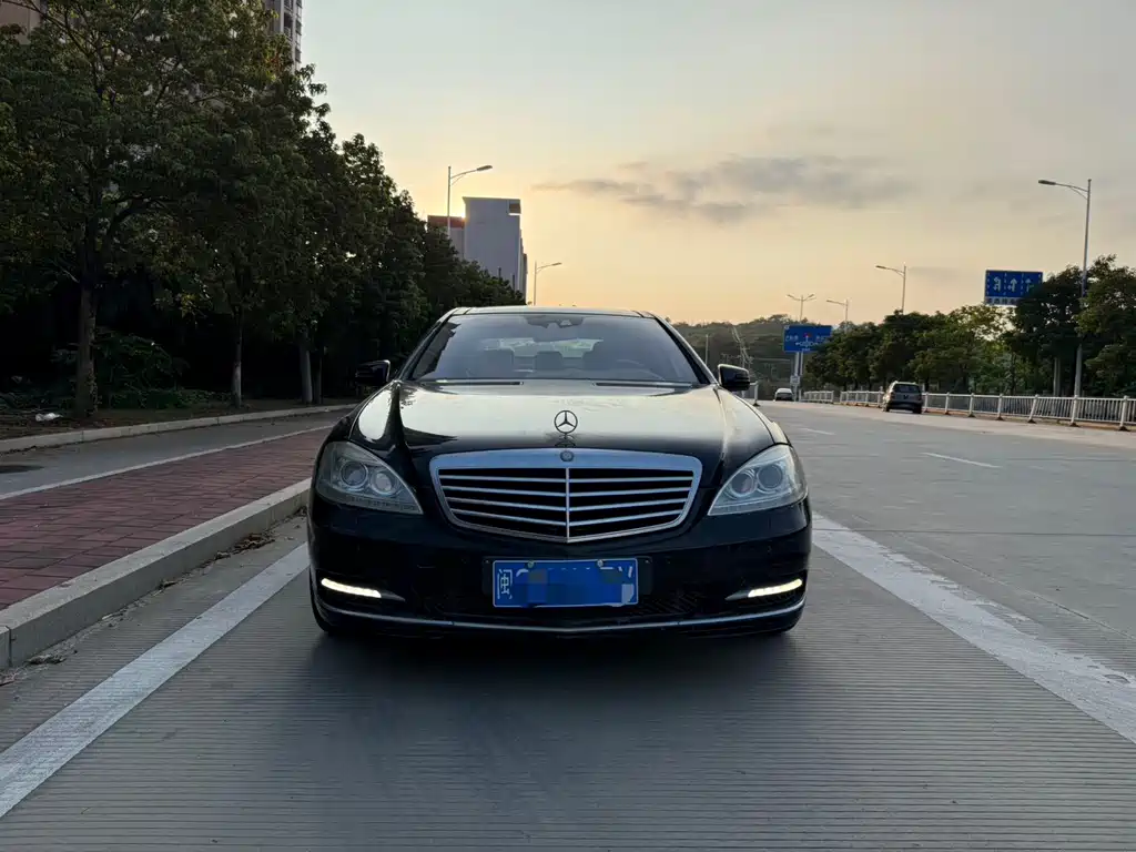 Mercedes-Benz S-Class — миниатюра 2