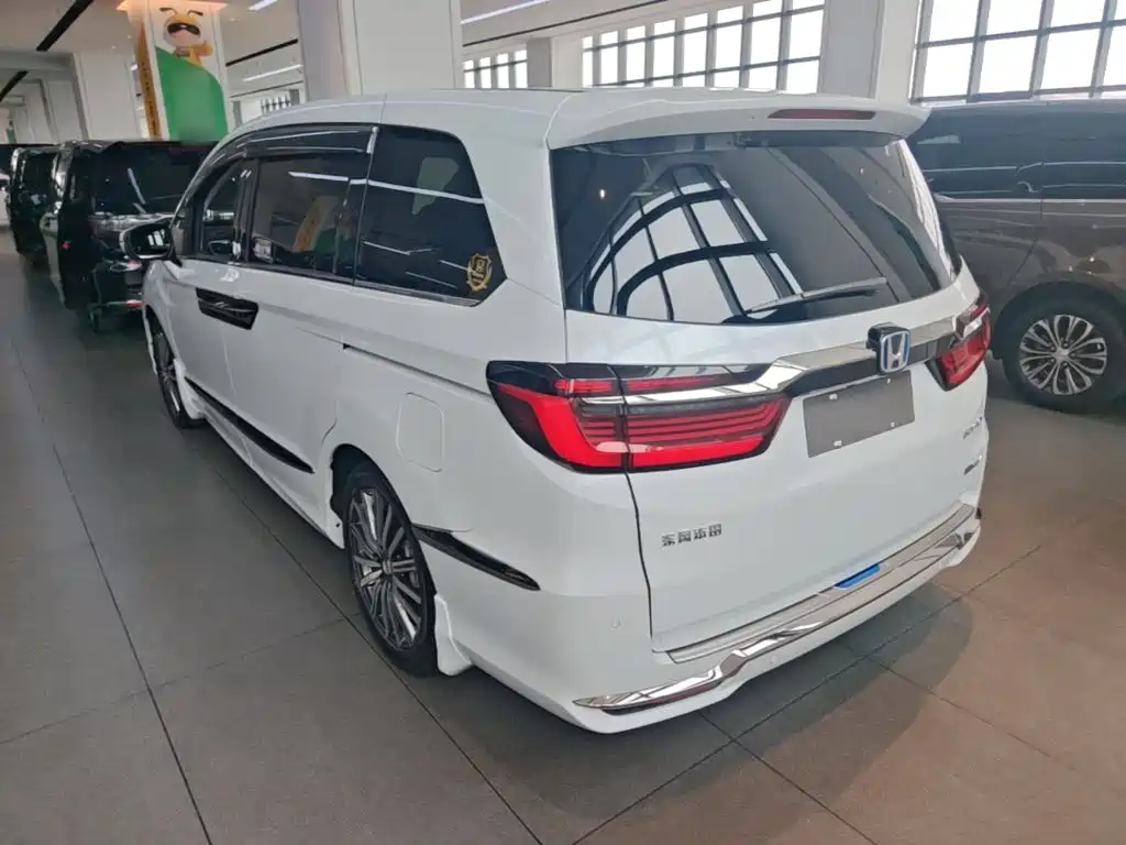 Honda Elysion — миниатюра 5