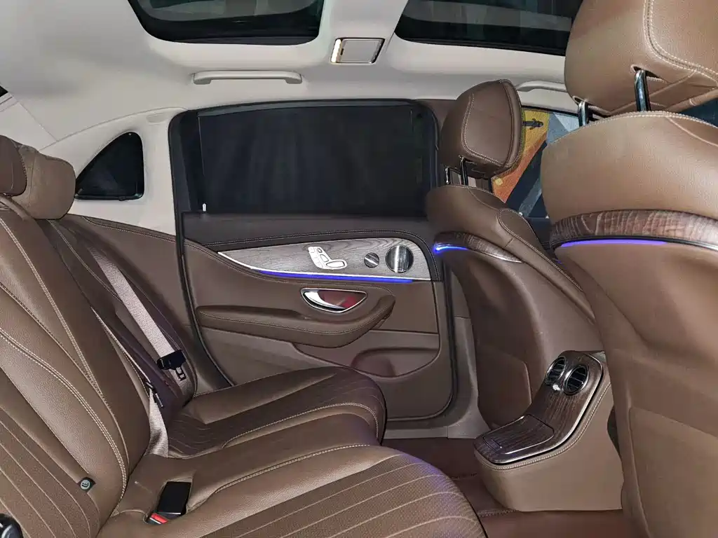 MERCEDES-BENZ E CLASS