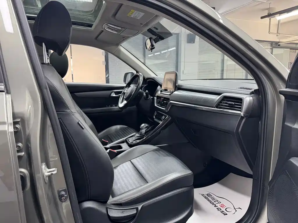 Kia Sportage — миниатюра 11