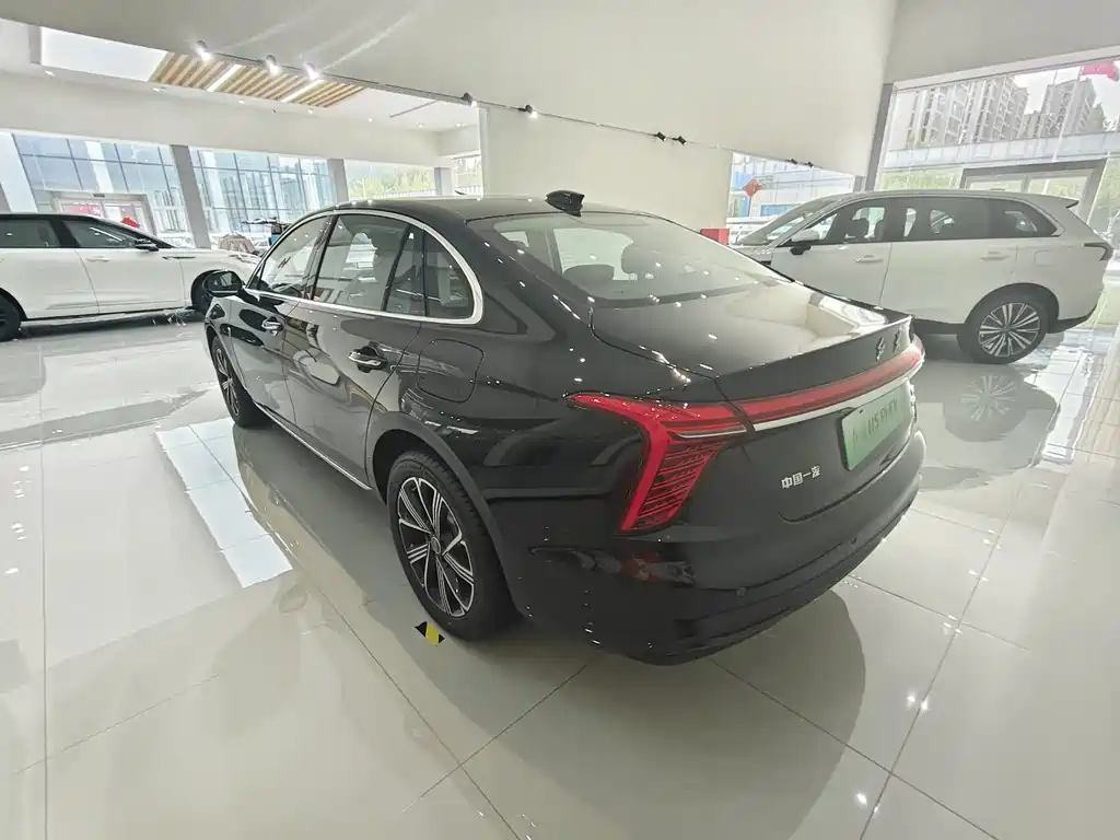Hongqi H5 PHEV 2025 130
