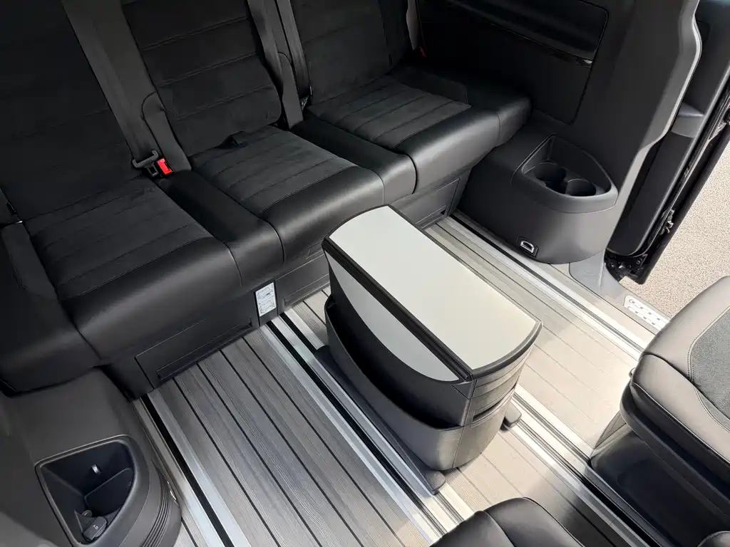 Volkswagen Multivan — миниатюра 26