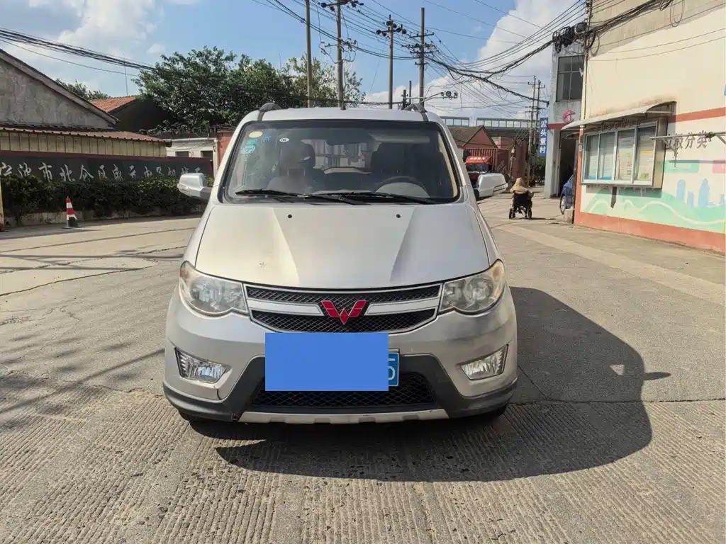 Wuling Hongguang — миниатюра 5