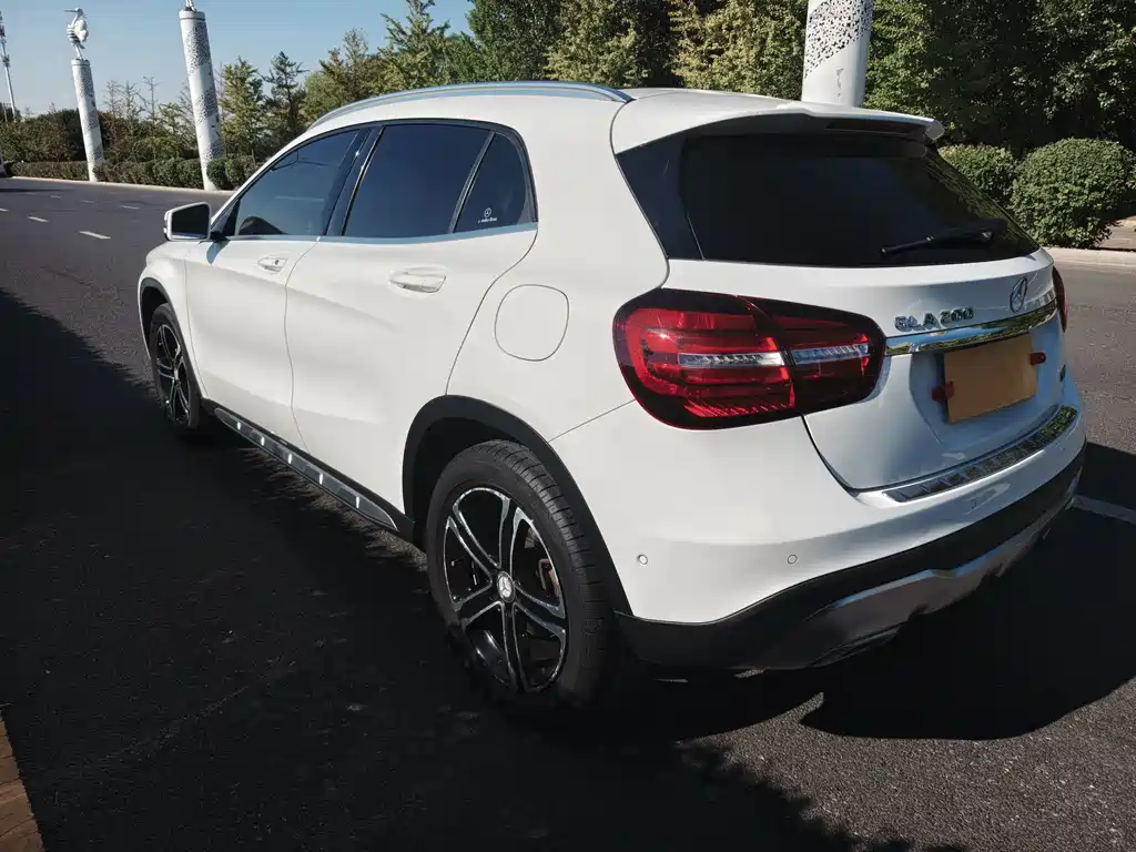 Mercedes-Benz GLA — миниатюра 7