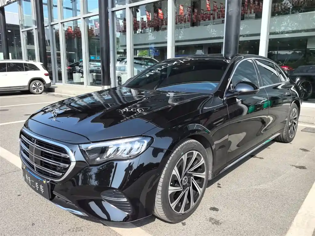 Mercedes-Benz E-Class 2024