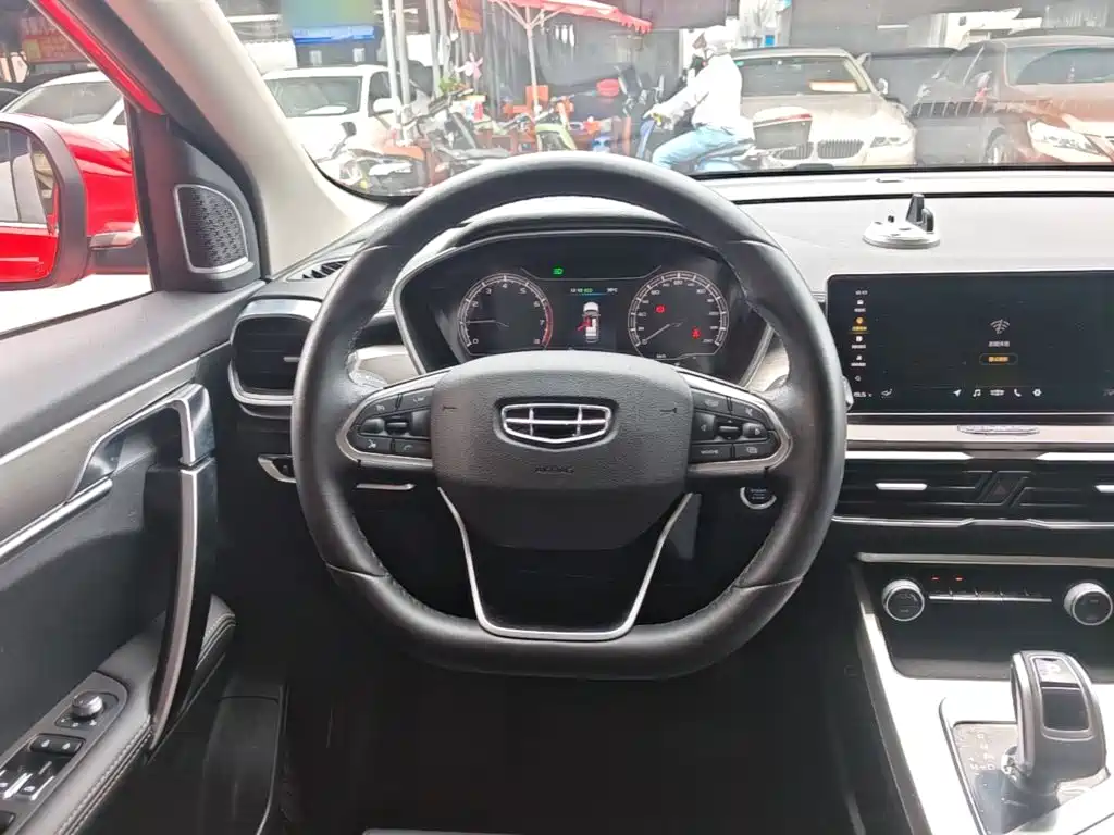 Geely Binyue — миниатюра 11