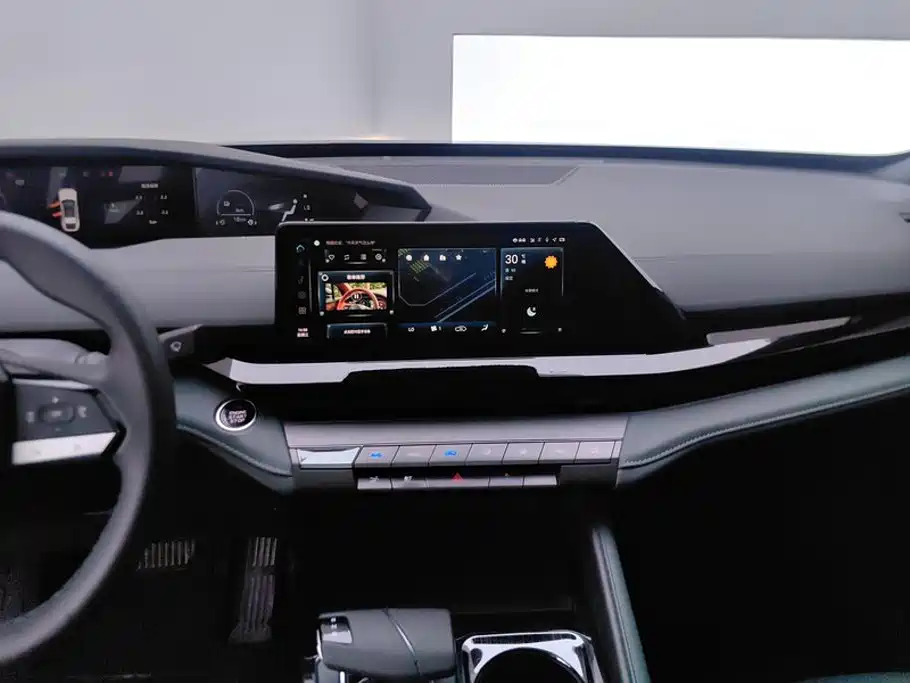 Changan UNI-V iDD — миниатюра 13
