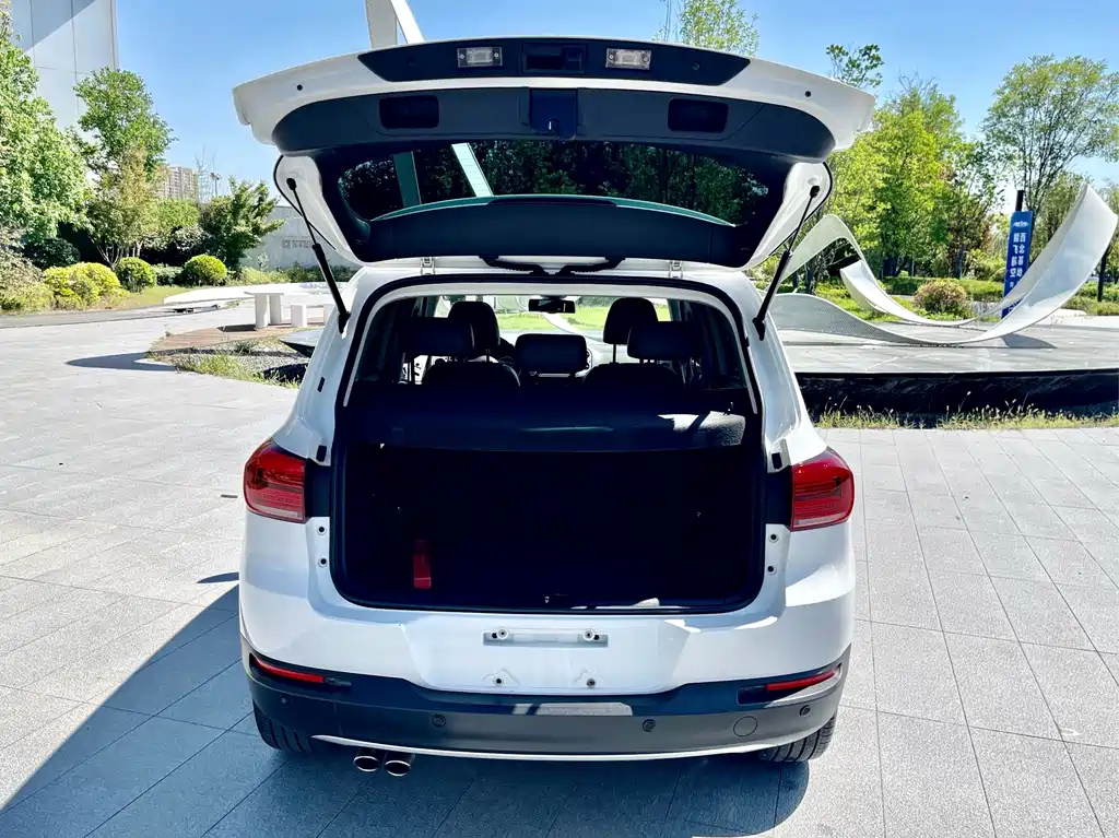 Volkswagen Tiguan — миниатюра 21