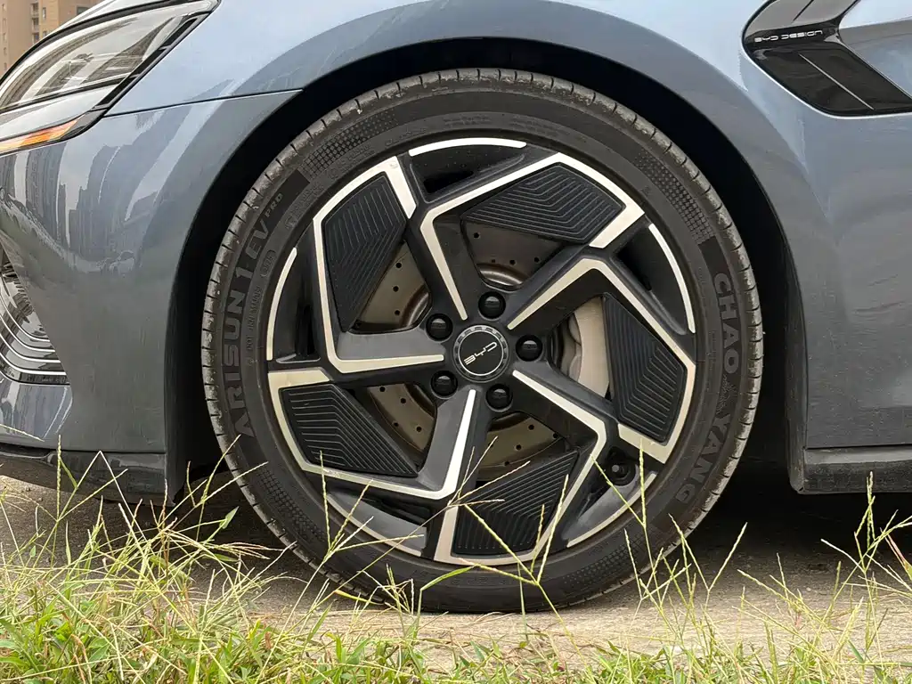 BYD Seal — миниатюра 11