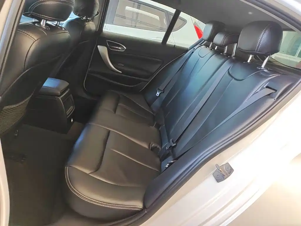 BMW 1 Series (Import) — миниатюра 17
