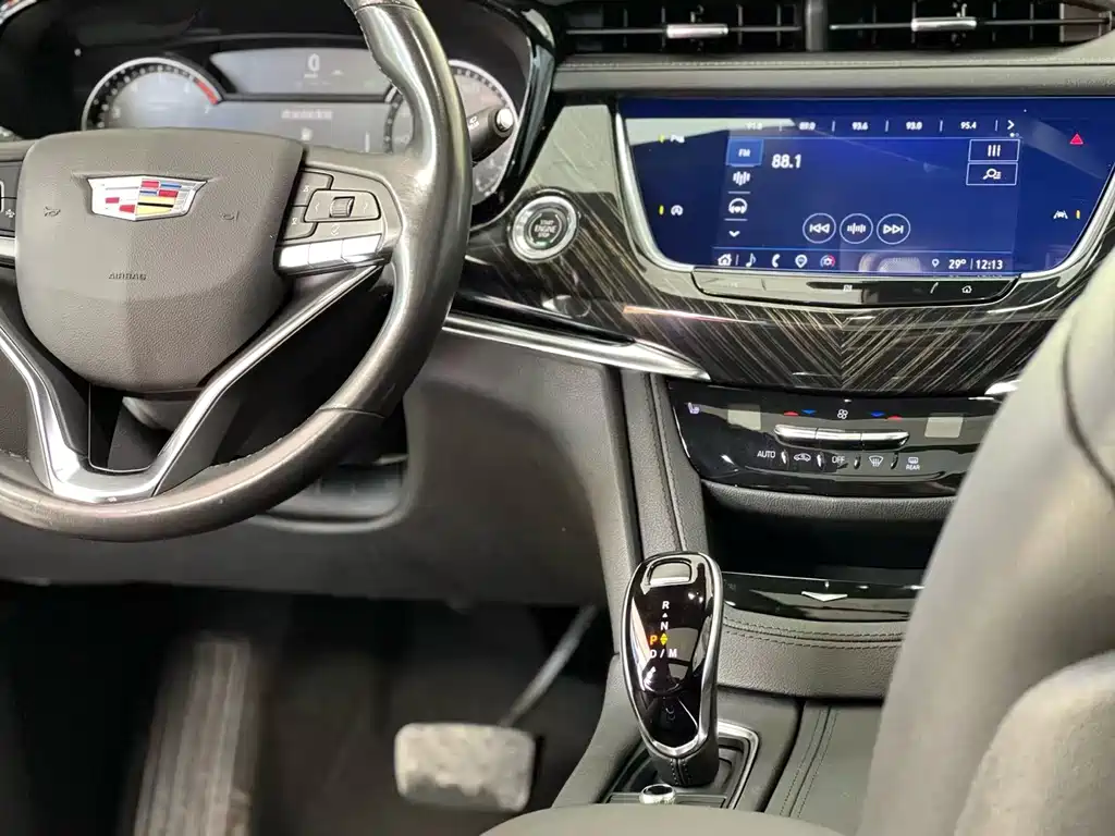 Cadillac XT6 — миниатюра 6