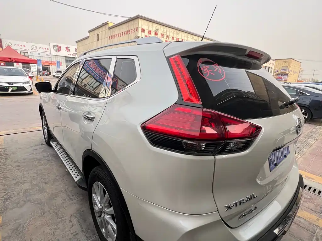 Nissan X-Trail - фото 7