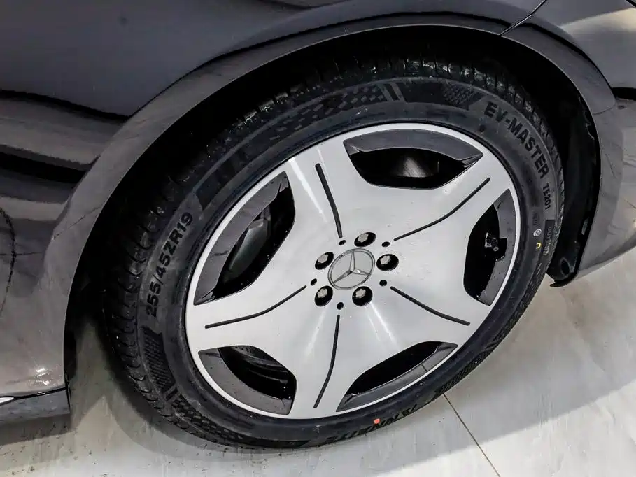 Mercedes-Benz S-Class — миниатюра 32