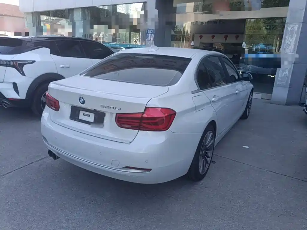 BMW 3 Series — миниатюра 7
