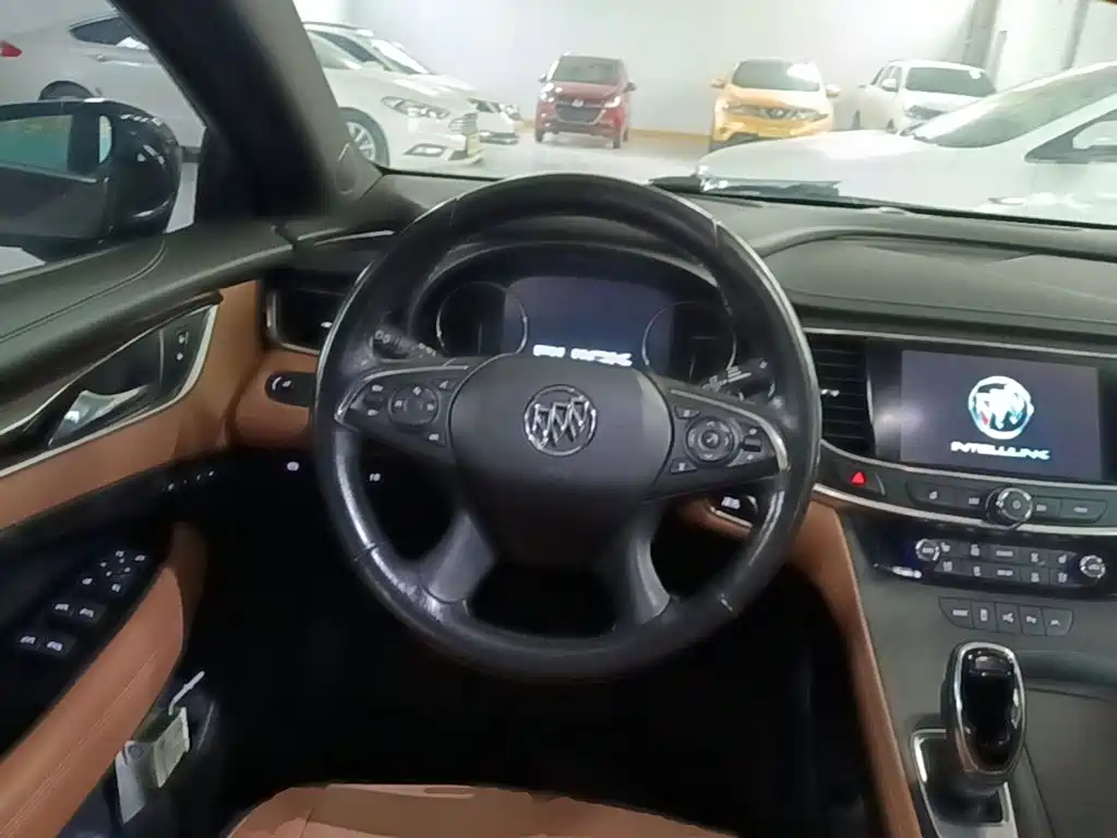 Buick LaCrosse — миниатюра 11