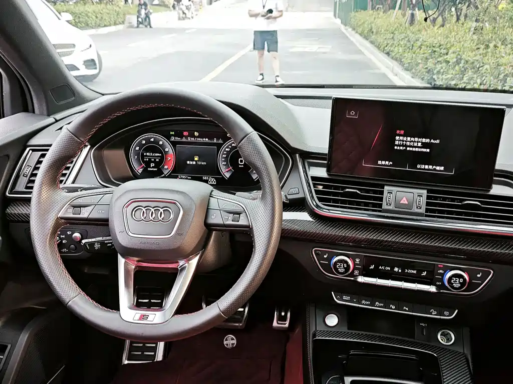 Audi SQ5 — миниатюра 9