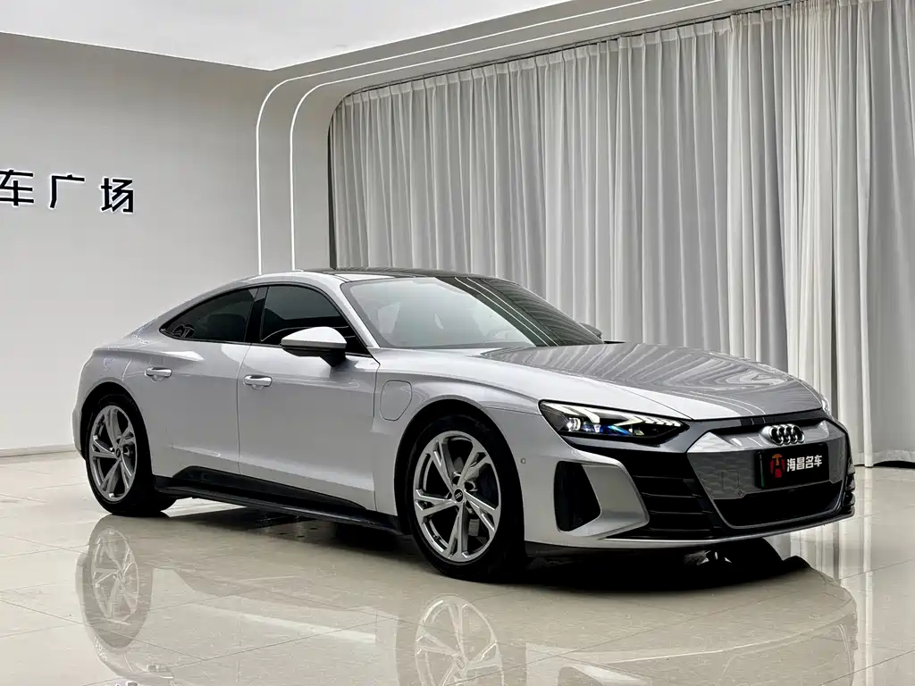 Audi RS e-tron GT — миниатюра 6