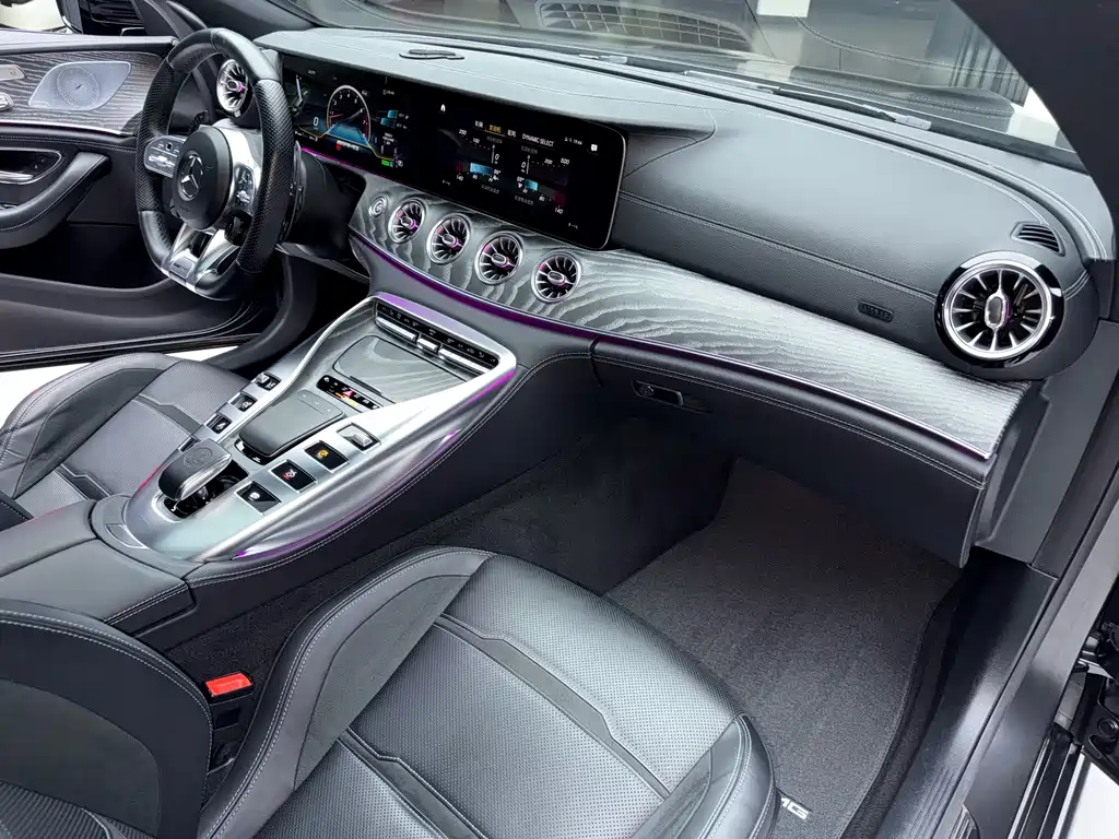 MERCEDES-BENZ AMG GT