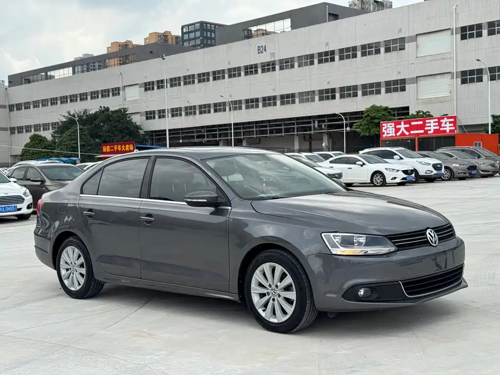 Volkswagen Sagitar — миниатюра 3