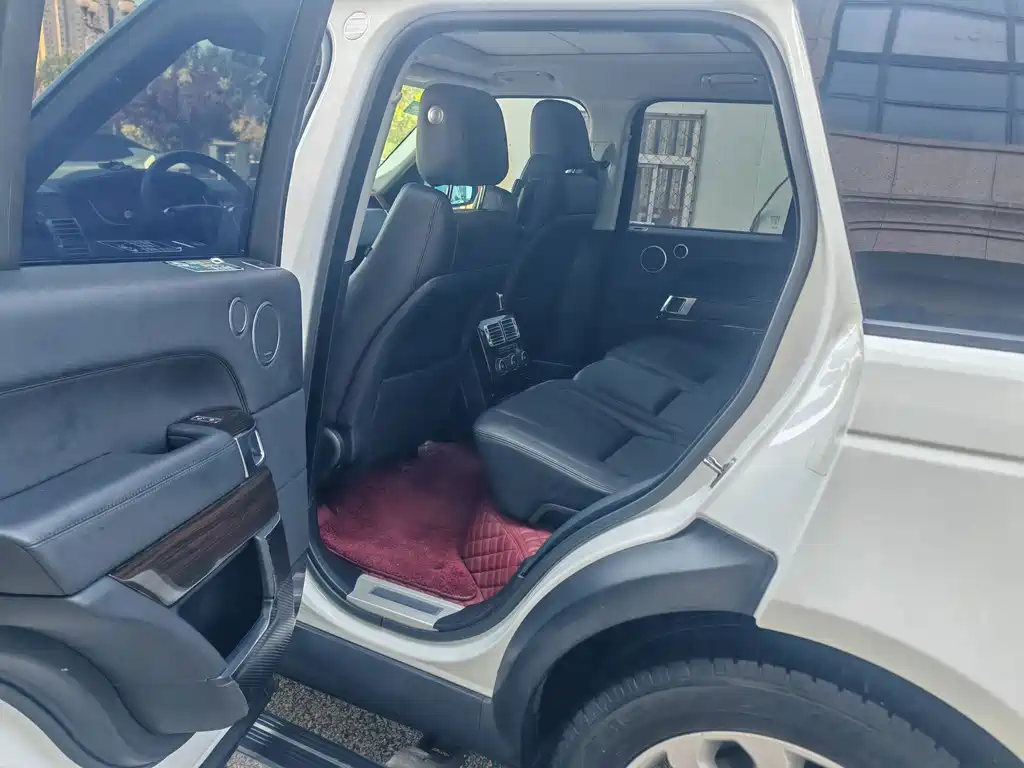 Land Rover Range Rover — миниатюра 11