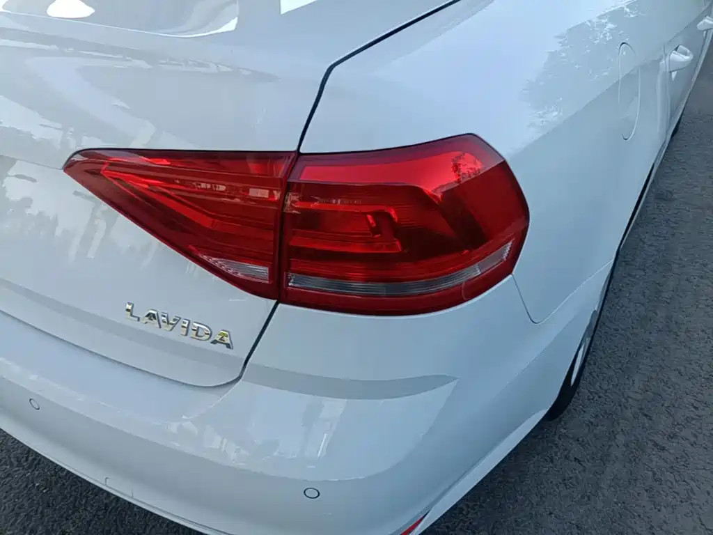 Volkswagen Lavida — миниатюра 8