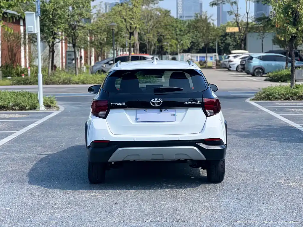 TOYOTA YARIS L ZHIXUAN