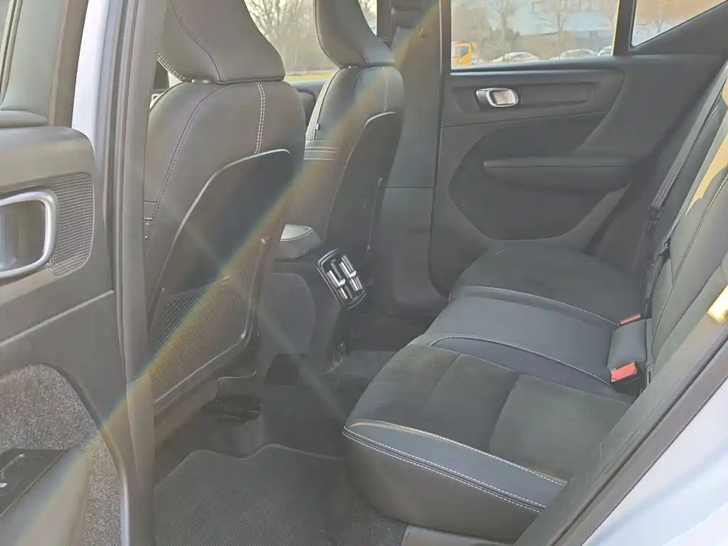 VOLVO XC40 NEW ENERGY