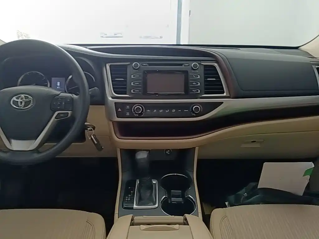 Toyota Highlander — миниатюра 13