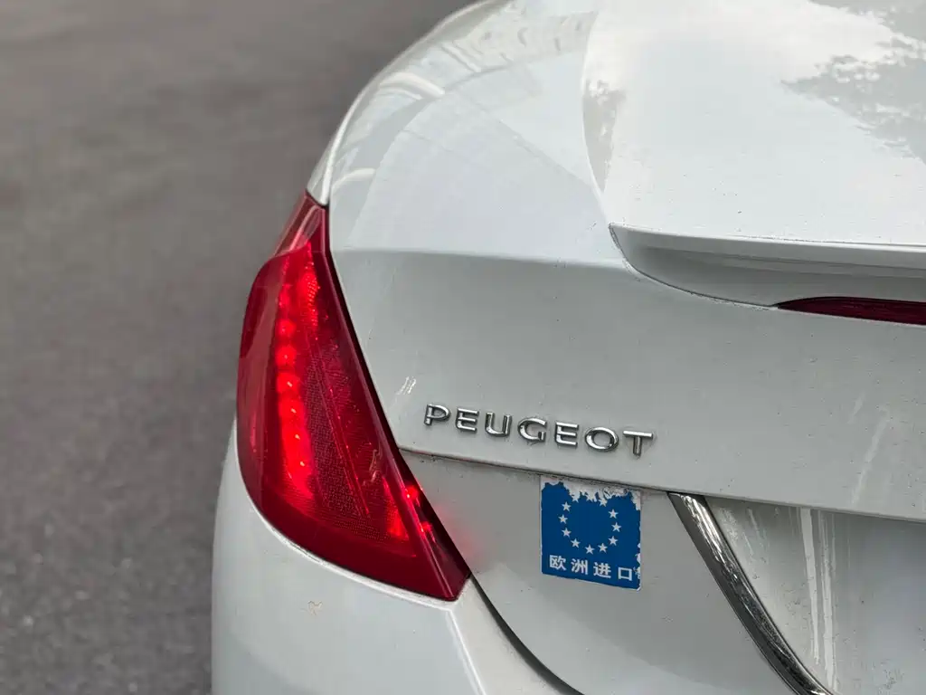 Peugeot 308 2012 1.6T CC Fashion