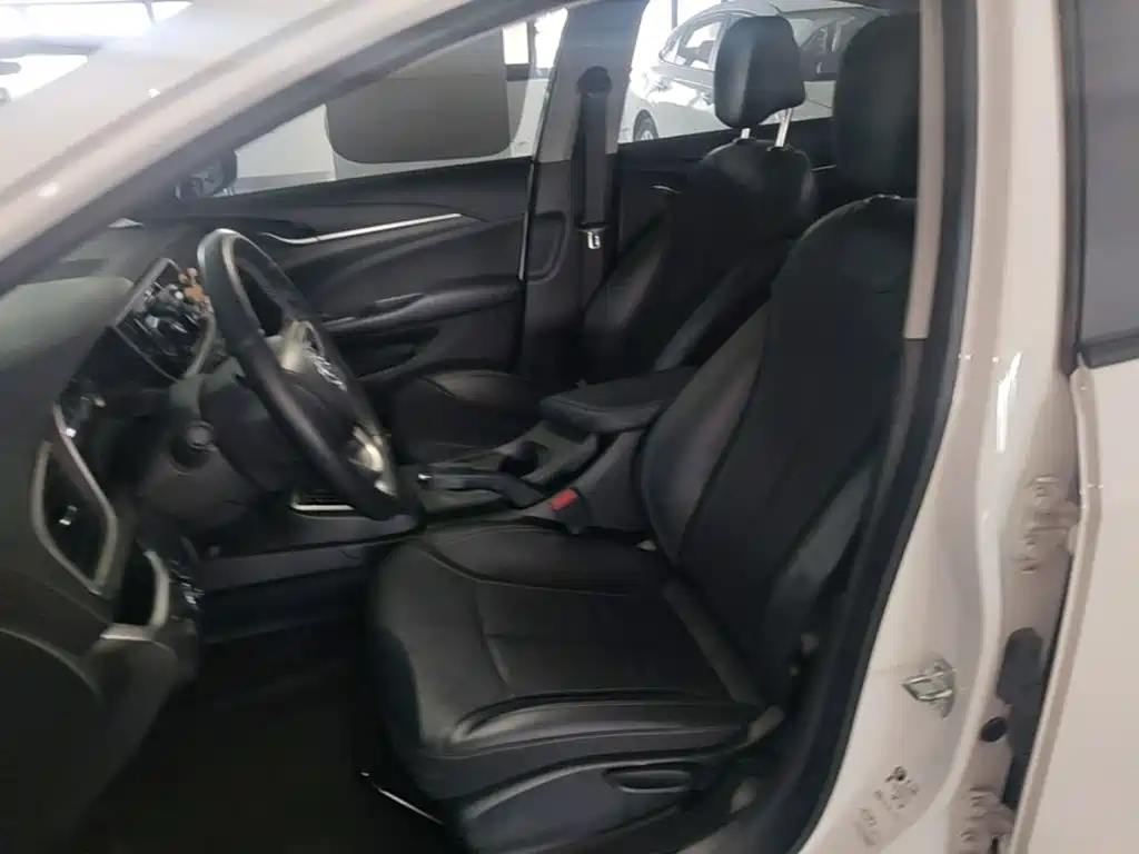 Buick Excelle — миниатюра 15