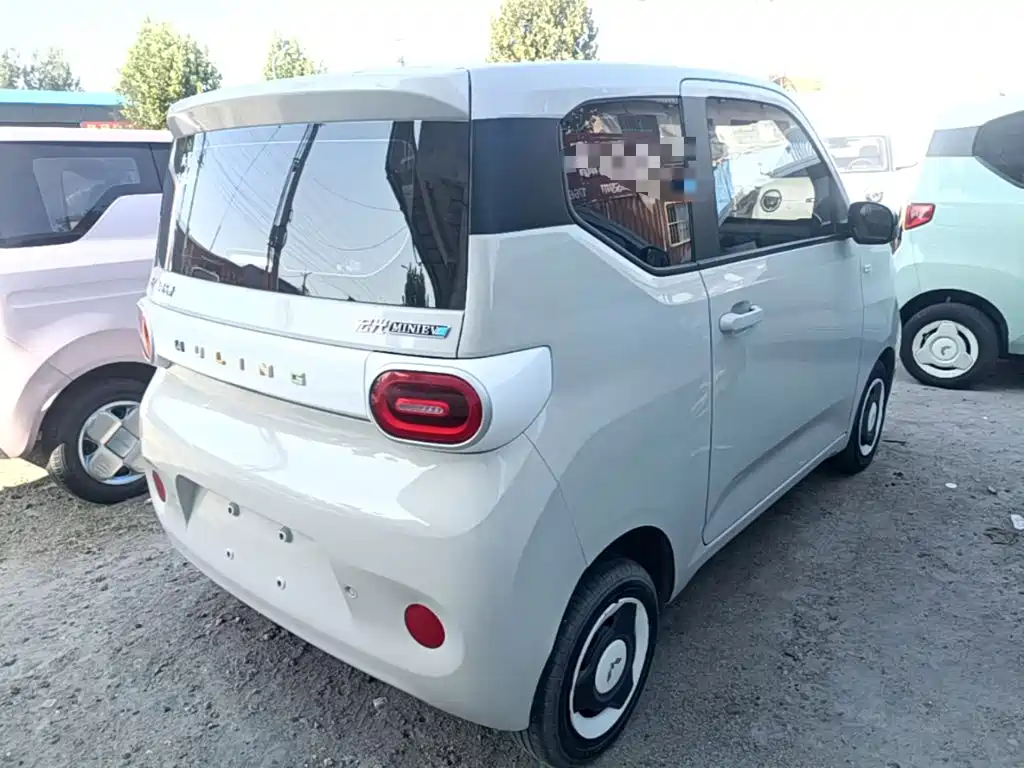 Wuling MINIEV — миниатюра 7