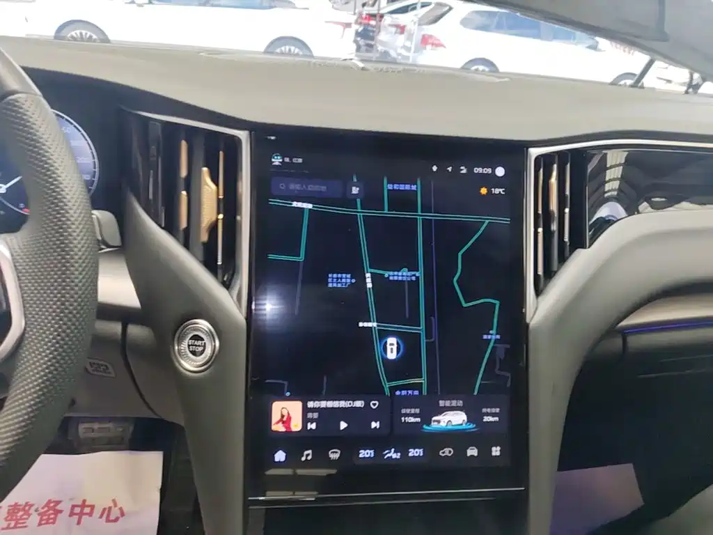 Hongqi Hongqi HS7 PHEV — миниатюра 13