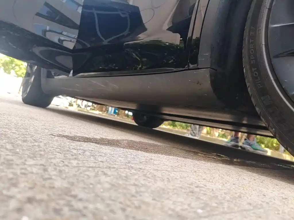 Tesla Model Y — миниатюра 21