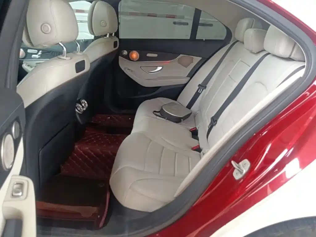 Mercedes-Benz C-Class — миниатюра 17