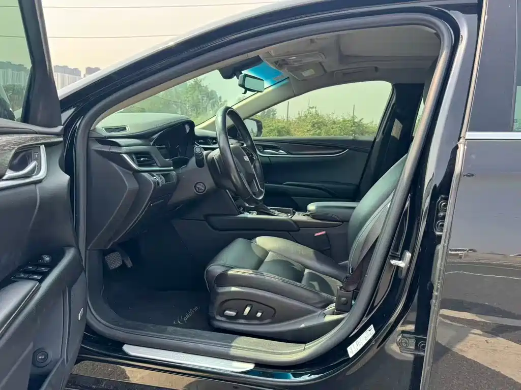 Cadillac XTS — миниатюра 4