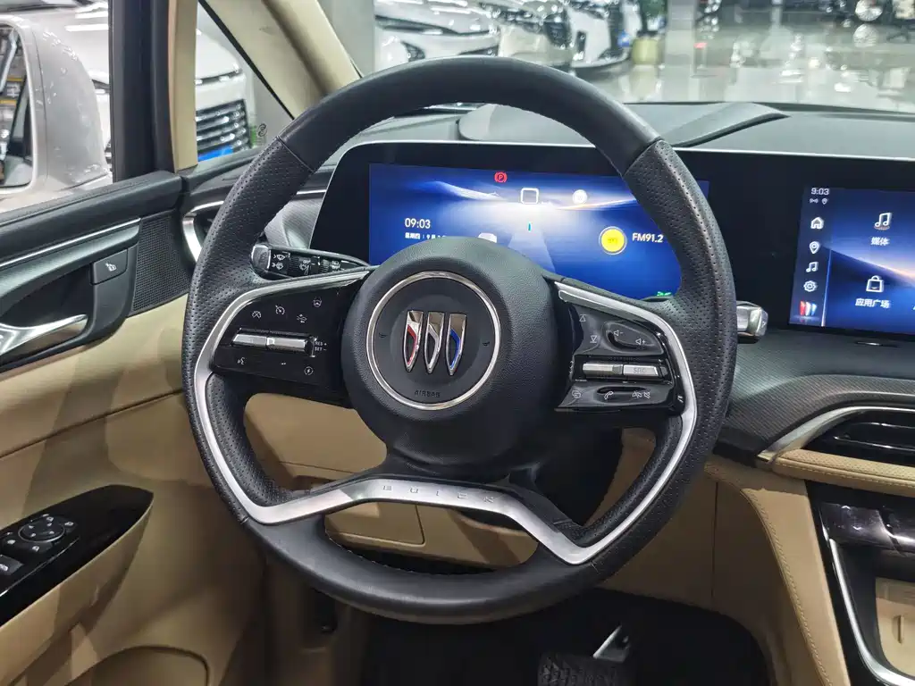 Buick GL8 Hybrid — миниатюра 11