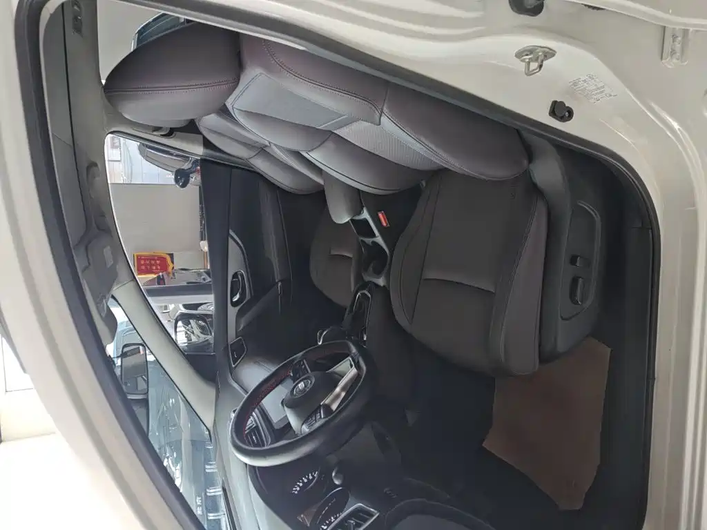 Nissan Qashqai — миниатюра 13