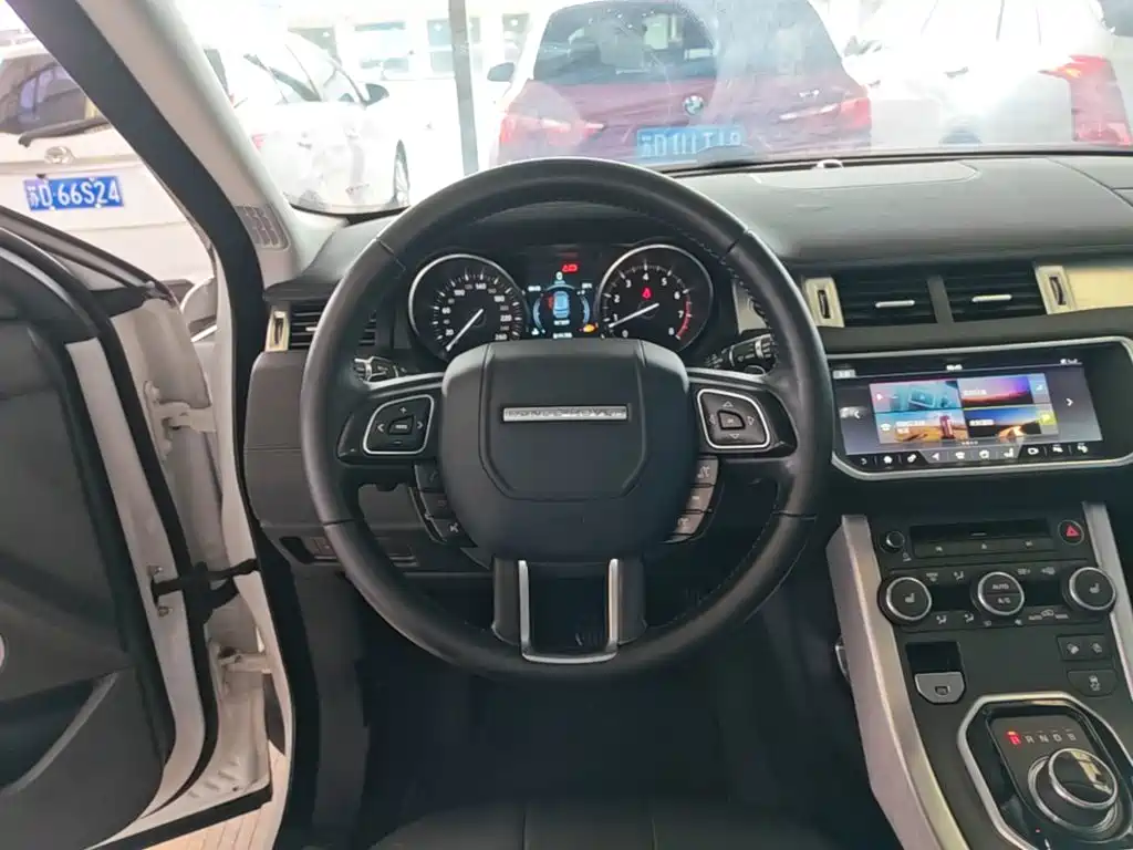 Land Rover Evoque — миниатюра 11