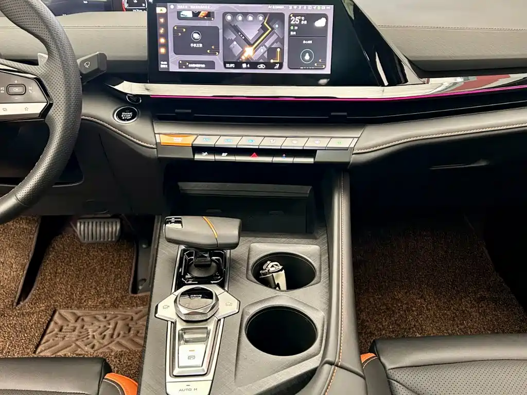 Changan UNI-V — миниатюра 9