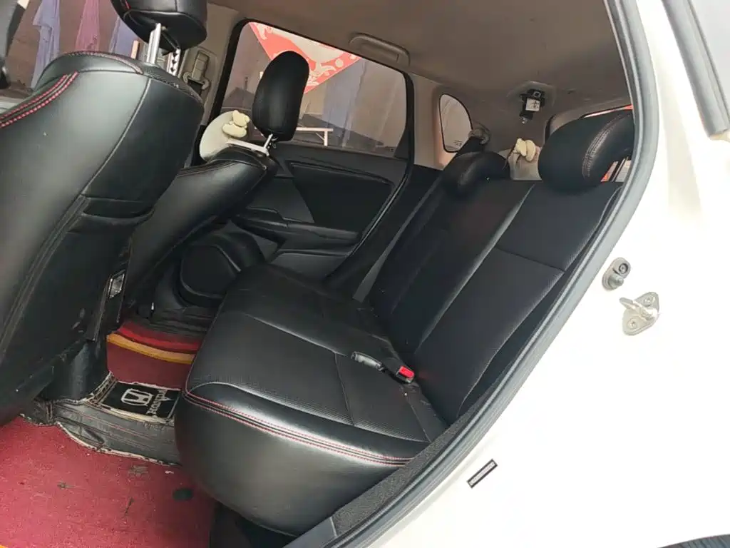 Honda Fit — миниатюра 17