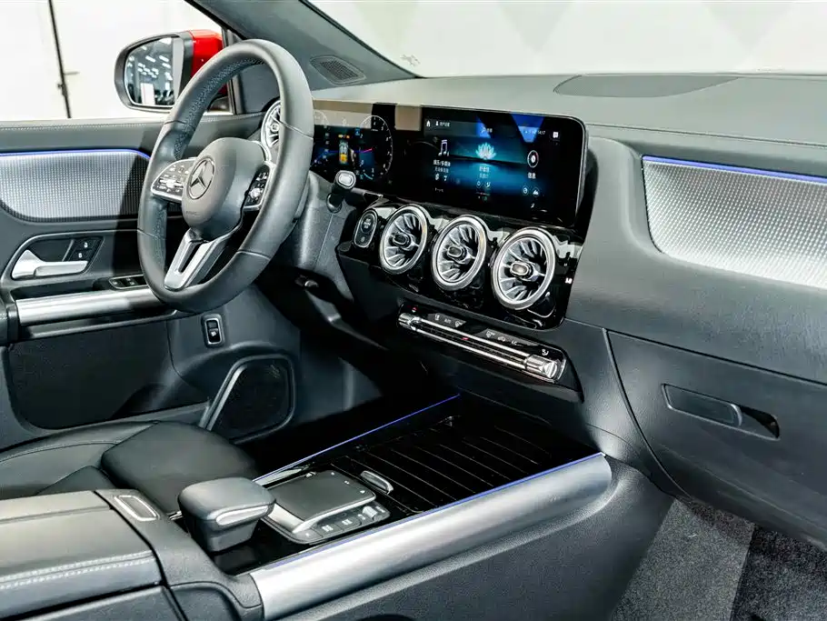 Mercedes-Benz GLA — миниатюра 17