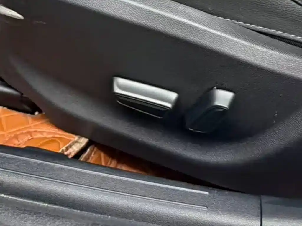 Hyundai Elantra — миниатюра 14